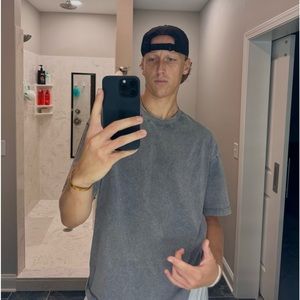 Meet your Posher, Ethan